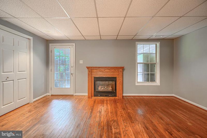18931 Quiet Oak Ln, Germantown, MD 20874