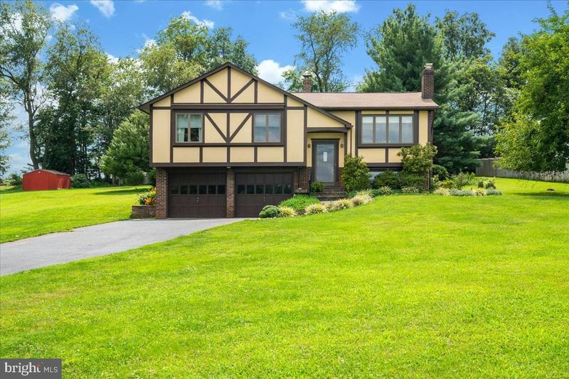10225 Allview Dr, Frederick, MD 21701