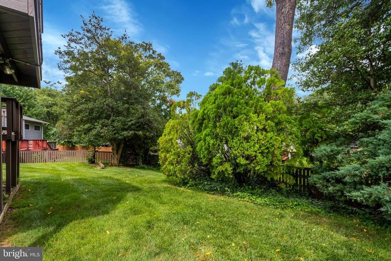 7712 Arlen St, Annandale, VA 22003