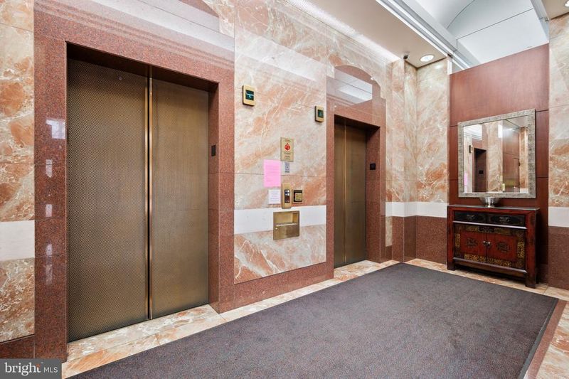 4801 Fairmont Ave #412, Bethesda, MD 20814