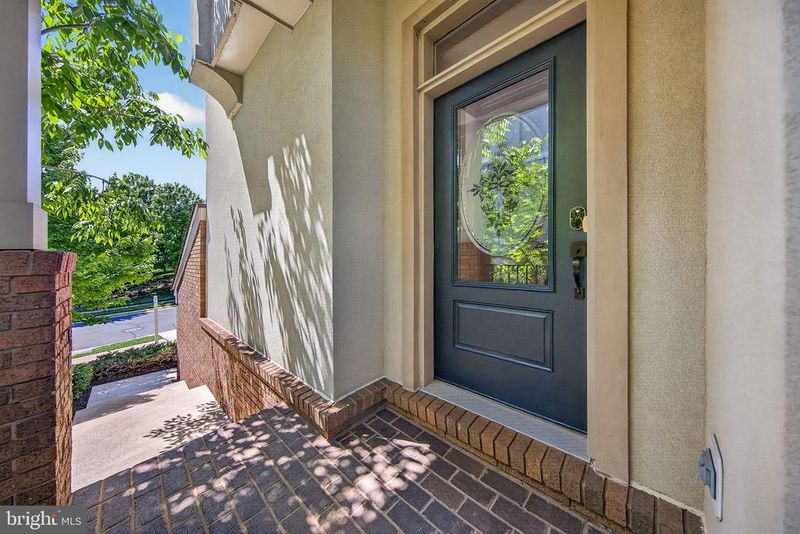 23394 Evening Primrose Sq, Brambleton, VA 20148