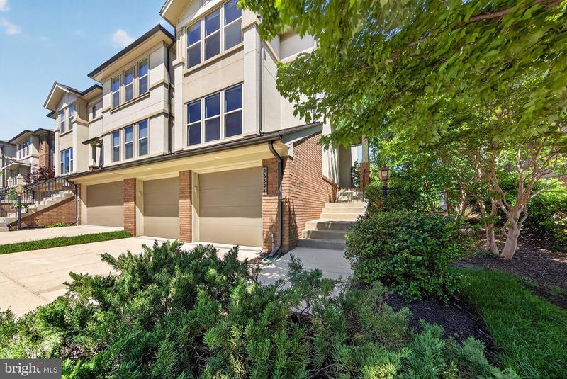 23394 Evening Primrose Sq, Brambleton, VA 20148