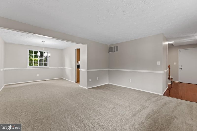 7613 Springfield Hills Dr, Springfield, VA 22153