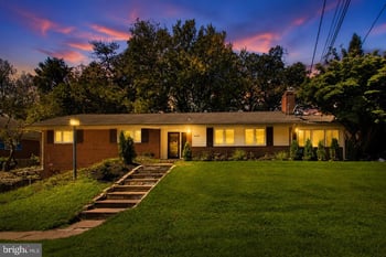 9608 Hillridge Dr, Kensington, MD 20895