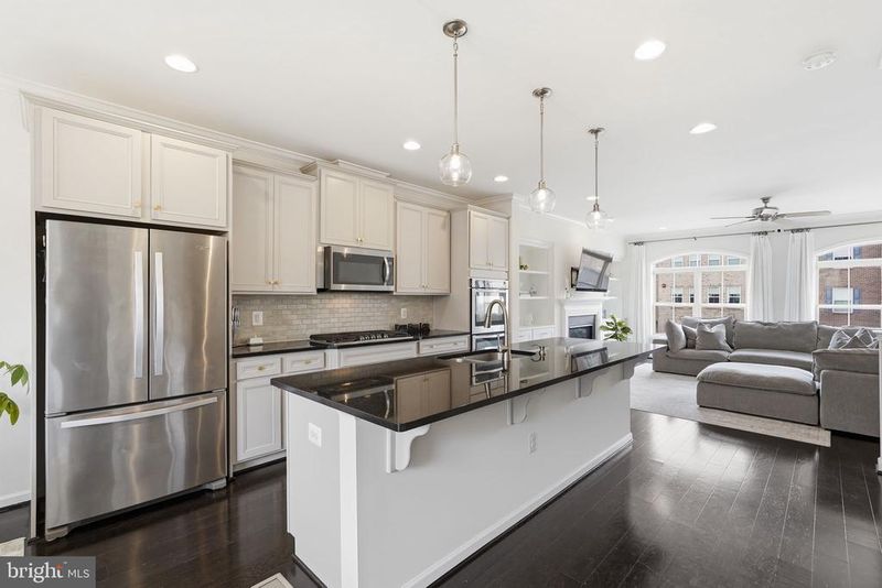 6833 William White Way, Haymarket, VA 20169