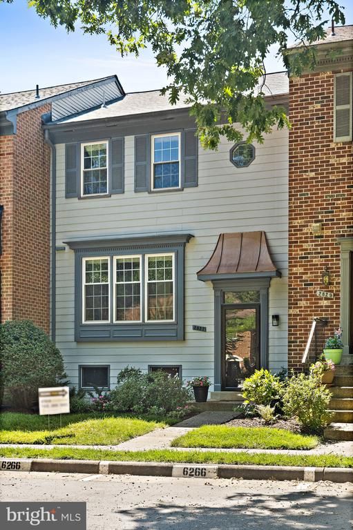 2827 Kelly Sq, Vienna, VA 22181