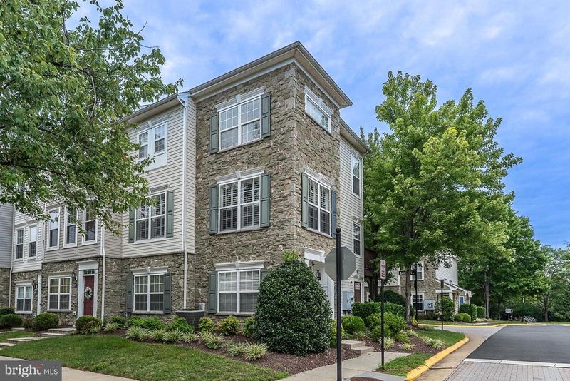 21775 Bancroft Ct, Ashburn, VA 20147