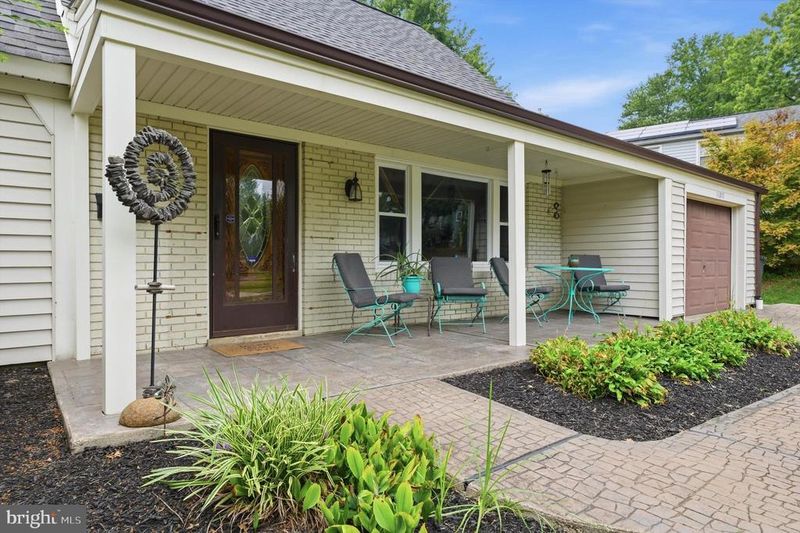 16010 Pond Meadow Ln, Bowie, MD 20716