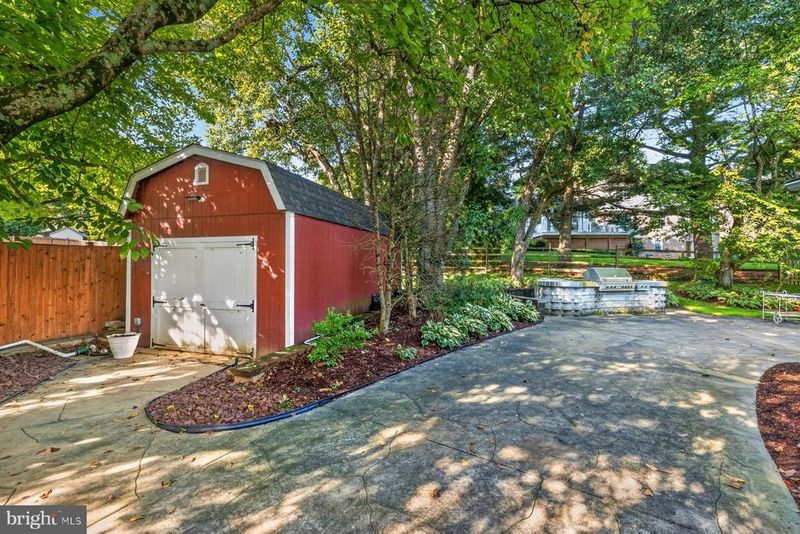 15108 Cosmos Ct, Rockville, MD 20853
