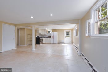 12512 Circle Dr, Rockville, MD 20850