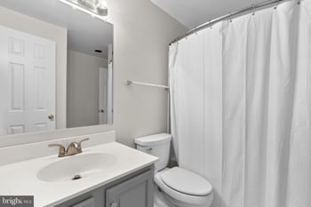 4220 Cherry Valley Dr, Olney, MD 20832