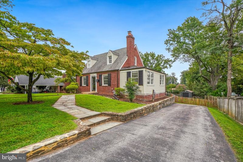 11509 College View Dr, Silver Spring, MD 20902