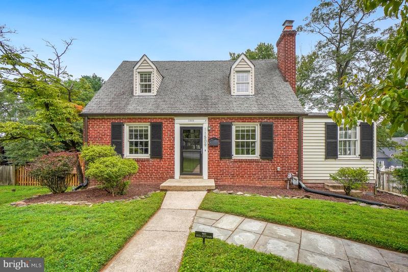 11509 College View Dr, Silver Spring, MD 20902
