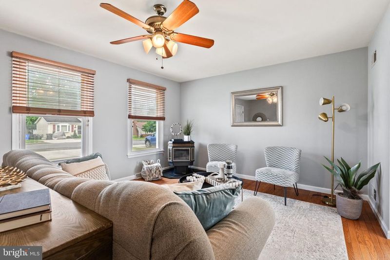 105 West Rd, Mount Airy, MD 21771