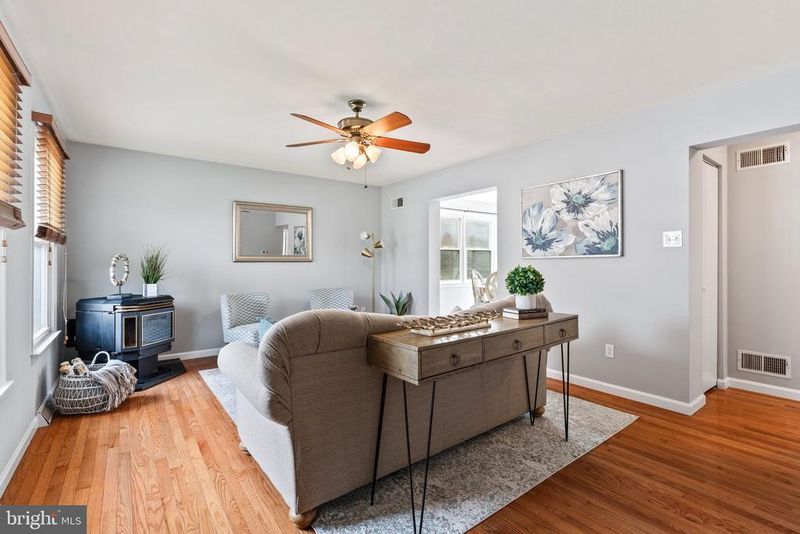 105 West Rd, Mount Airy, MD 21771