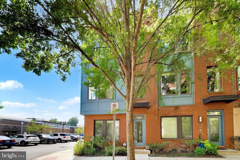 5600 45th Ave, Hyattsville, MD 20781