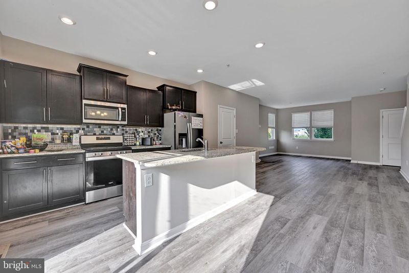 9718 Ruby Lockhart Blvd, Bowie, MD 20721