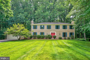 11701 Beekman Pl, Potomac, MD 20854