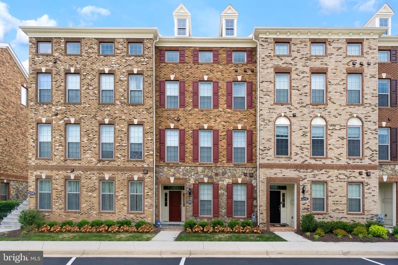 22503 Naugatuck Sq, Ashburn, VA 20148
