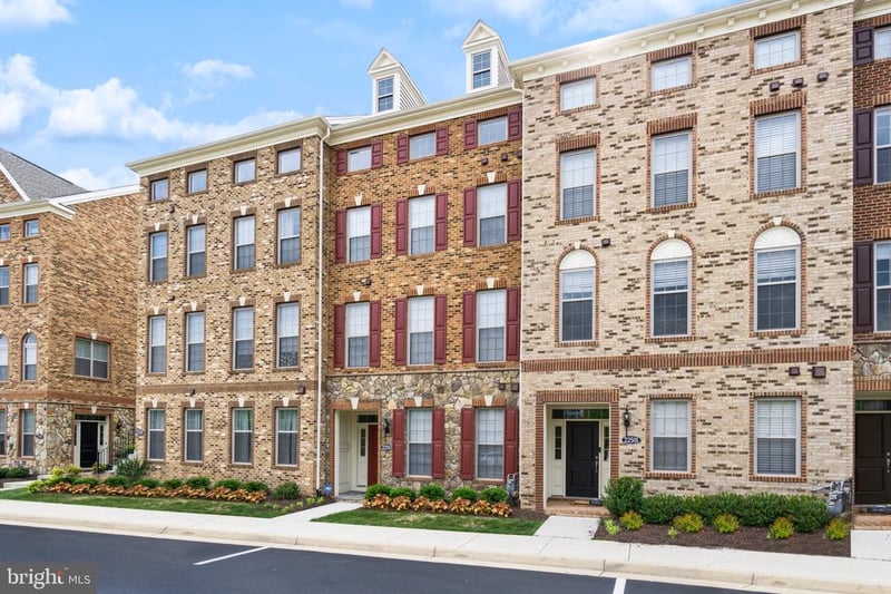 22503 Naugatuck Sq, Ashburn, VA 20148