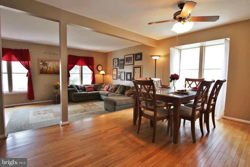 5459 Tillary Ct, Burke, VA 22015