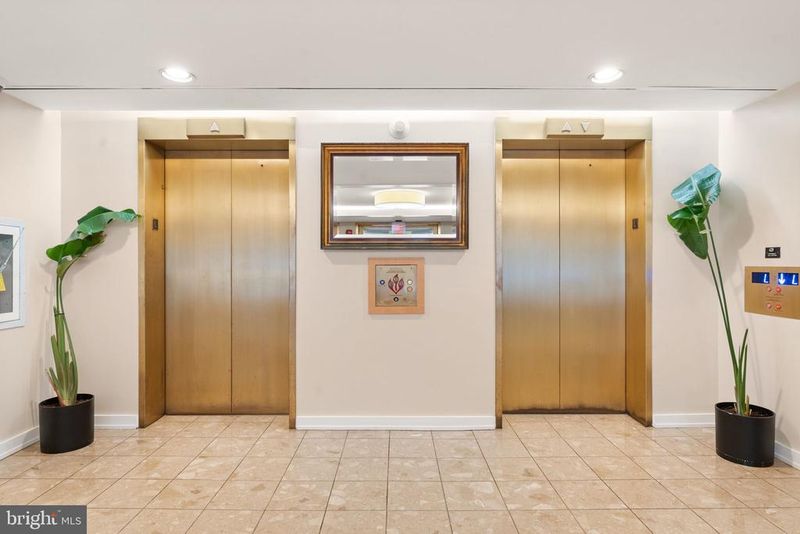 1401 17th St NW #1004, Washington, DC 20036