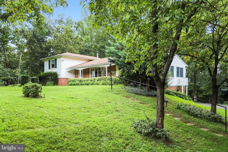 12830 Oxon Rd, Herndon, VA 20171