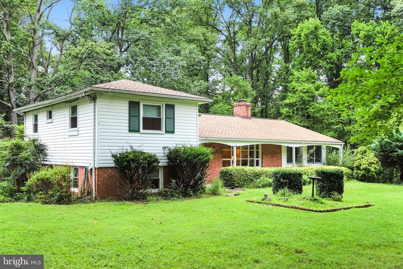 12830 Oxon Rd, Herndon, VA 20171