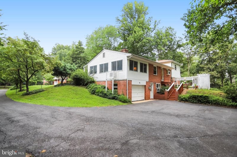 12830 Oxon Rd, Herndon, VA 20171