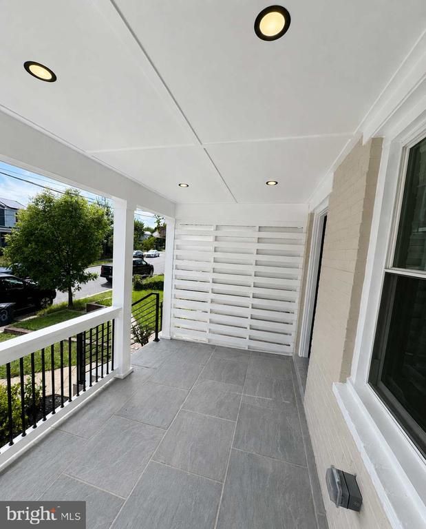 5208 Jay St NE, Washington, DC 20019