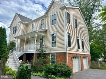 202 Martins Ln, Rockville, MD 20850