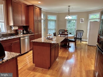 202 Martins Ln, Rockville, MD 20850