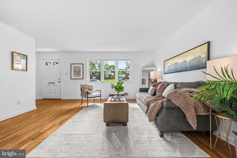 12203 Nordlie Dr, Rockville, MD 20852