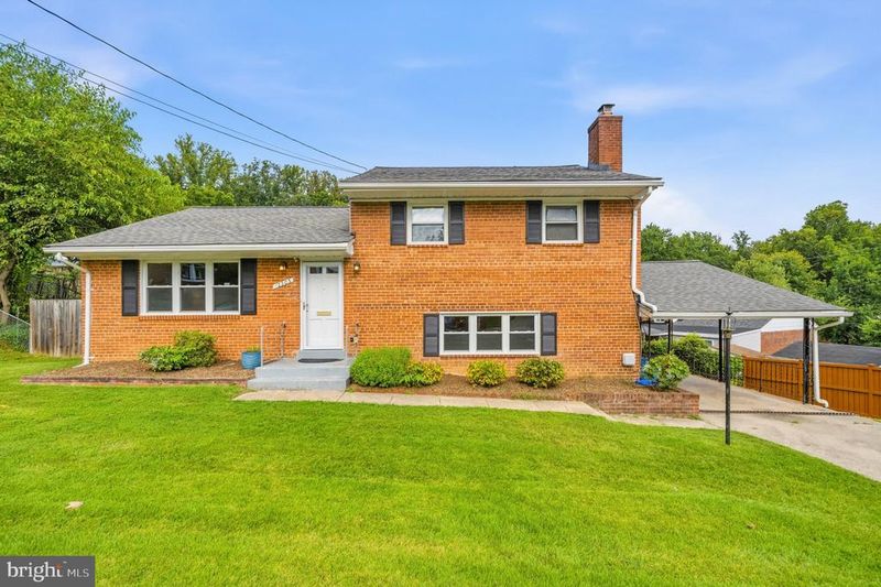 12203 Nordlie Dr, Rockville, MD 20852