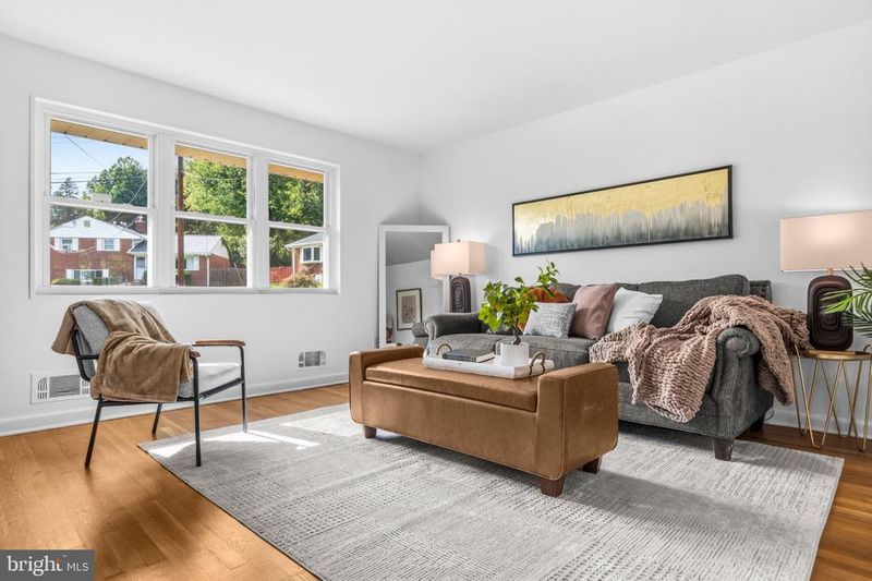 12203 Nordlie Dr, Rockville, MD 20852