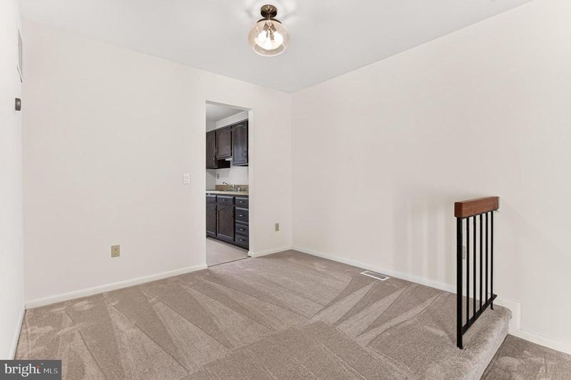 11859 Coopers Ct, Reston, VA 20191