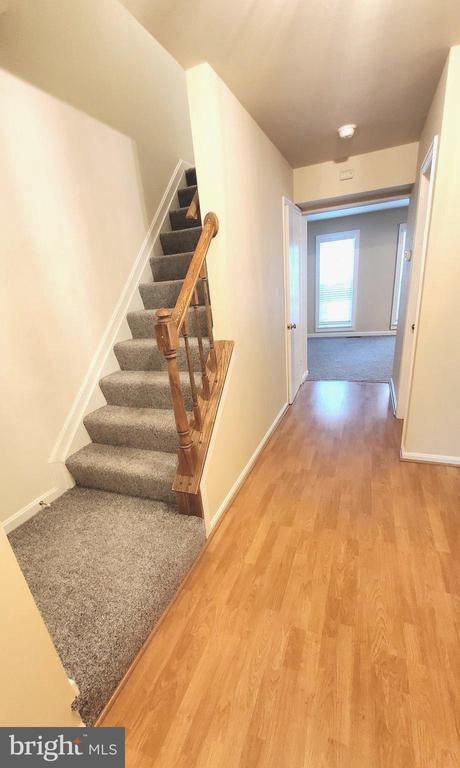 12933 Pickering Dr, Germantown, MD 20874