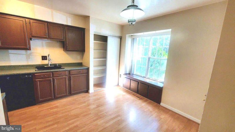 12933 Pickering Dr, Germantown, MD 20874