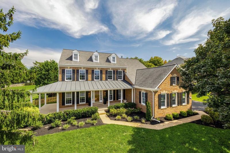 13520 Heritage Farms Dr, Gainesville, VA 20155