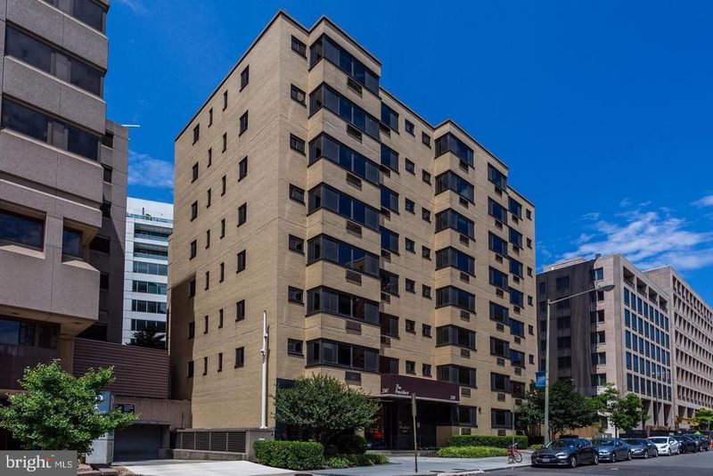 2141 I St NW #412, Washington, DC 20037
