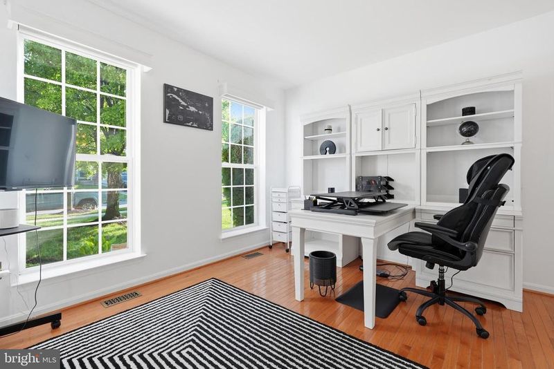 5608 Paynes Endeavor Dr, Bowie, MD 20720