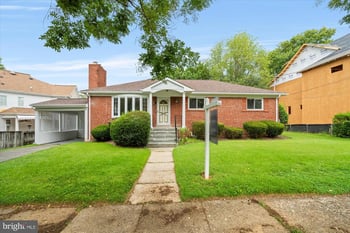 6207 Kirby Rd, Bethesda, MD 20817