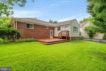 6207 Kirby Rd, Bethesda, MD 20817