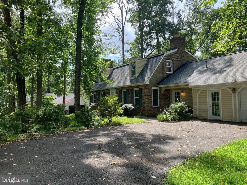 9900 Par Dr, Nokesville, VA 20181