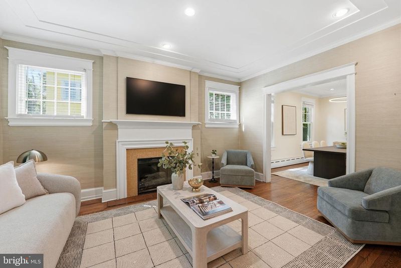 3512 30th St NW, Washington, DC 20008