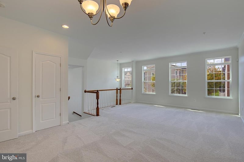 7425 Macon Dr, Glen Burnie, MD 21060