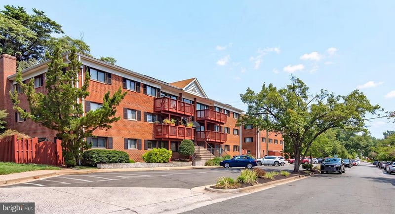 202 Skyhill Rd #8, Alexandria, VA 22314