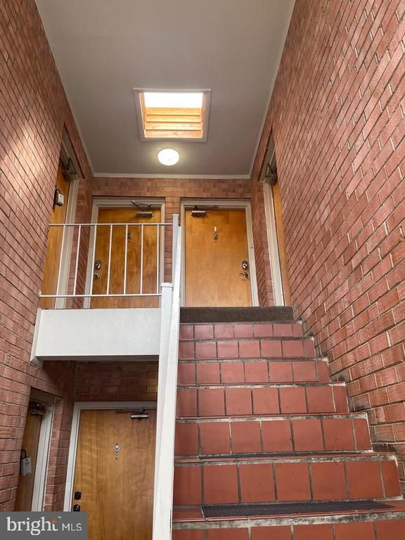 1521 S George Mason Dr #20, Arlington, VA 22204
