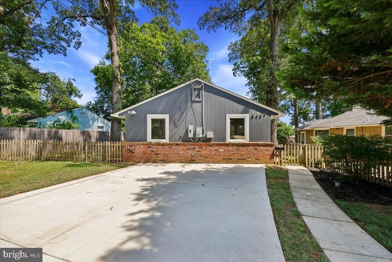 8407 Tahona Dr, Silver Spring, MD 20903