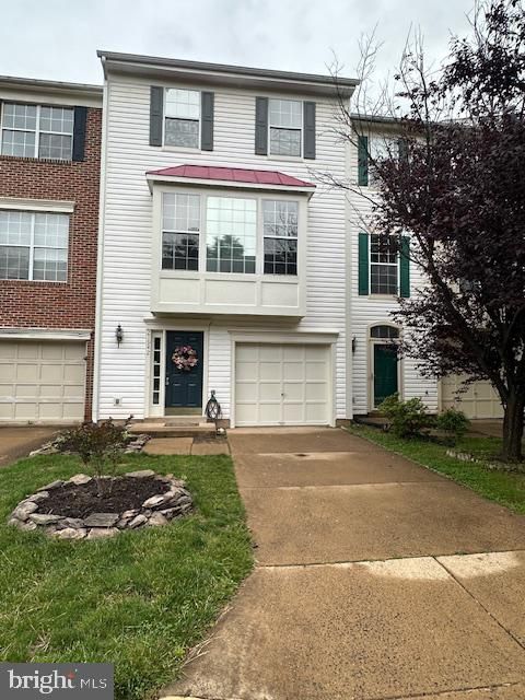 21942 Thompson Sq, Sterling, VA 20166